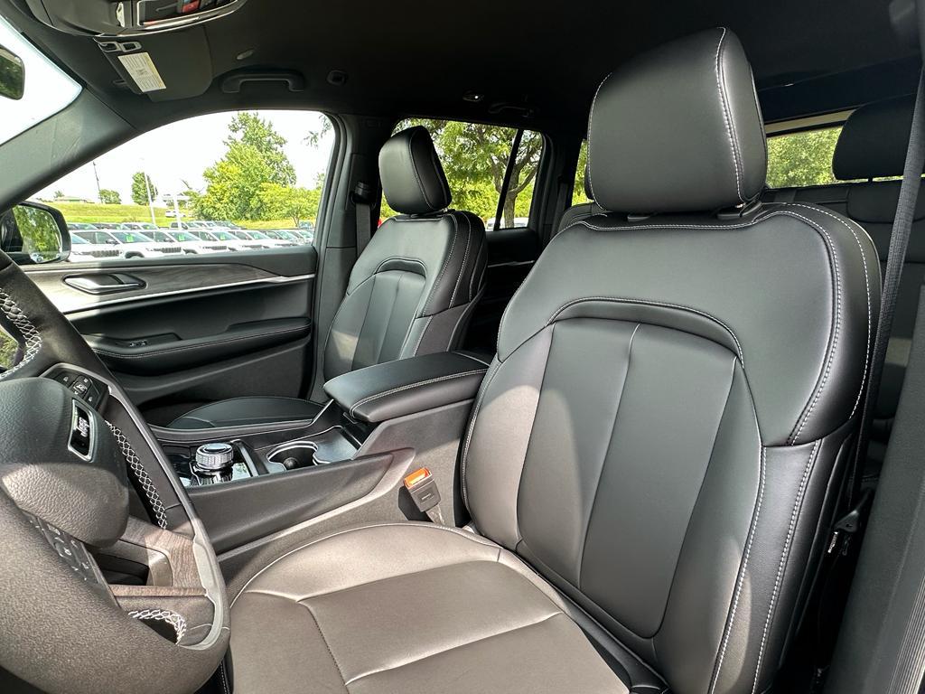 new 2025 Jeep Grand Cherokee car, priced at $46,763