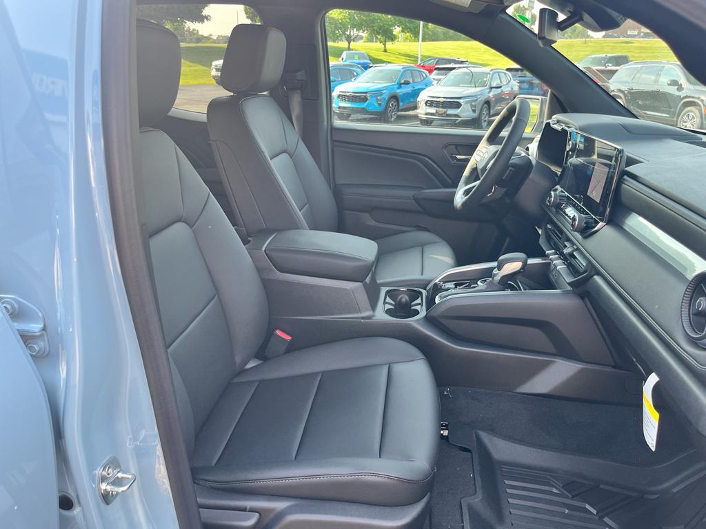 new 2025 Chevrolet Colorado car, priced at $41,995
