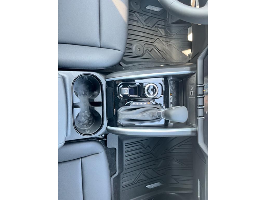 new 2025 Chevrolet Colorado car, priced at $41,995