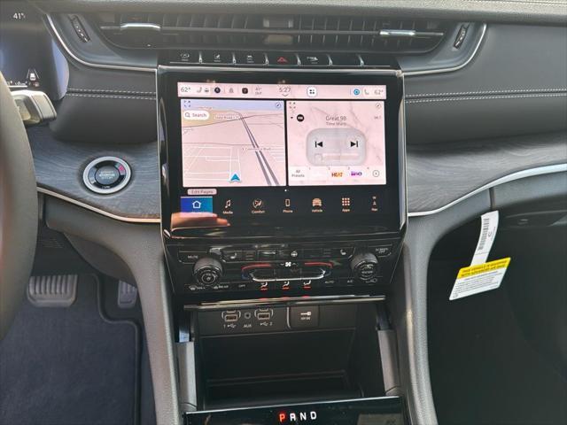 new 2025 Jeep Grand Cherokee car, priced at $42,876