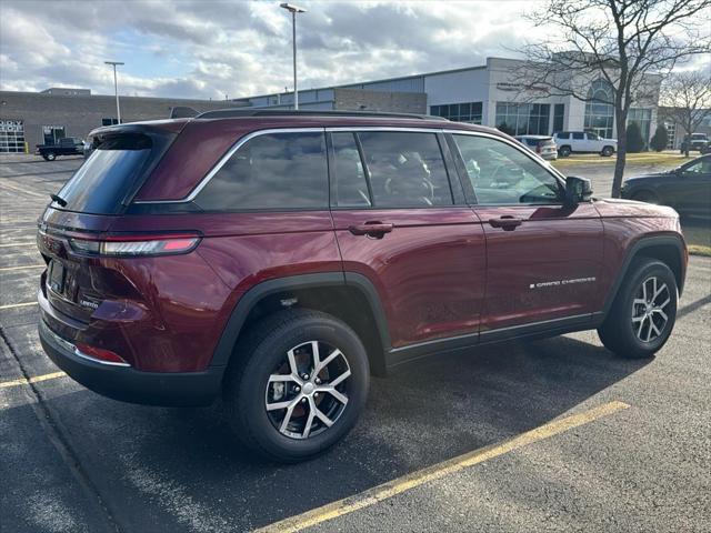 new 2025 Jeep Grand Cherokee car, priced at $42,876