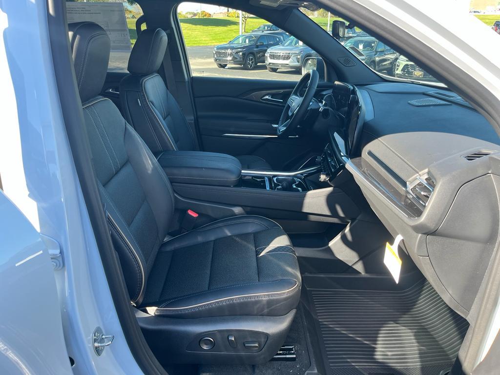 new 2026 Chevrolet Traverse car, priced at $59,210