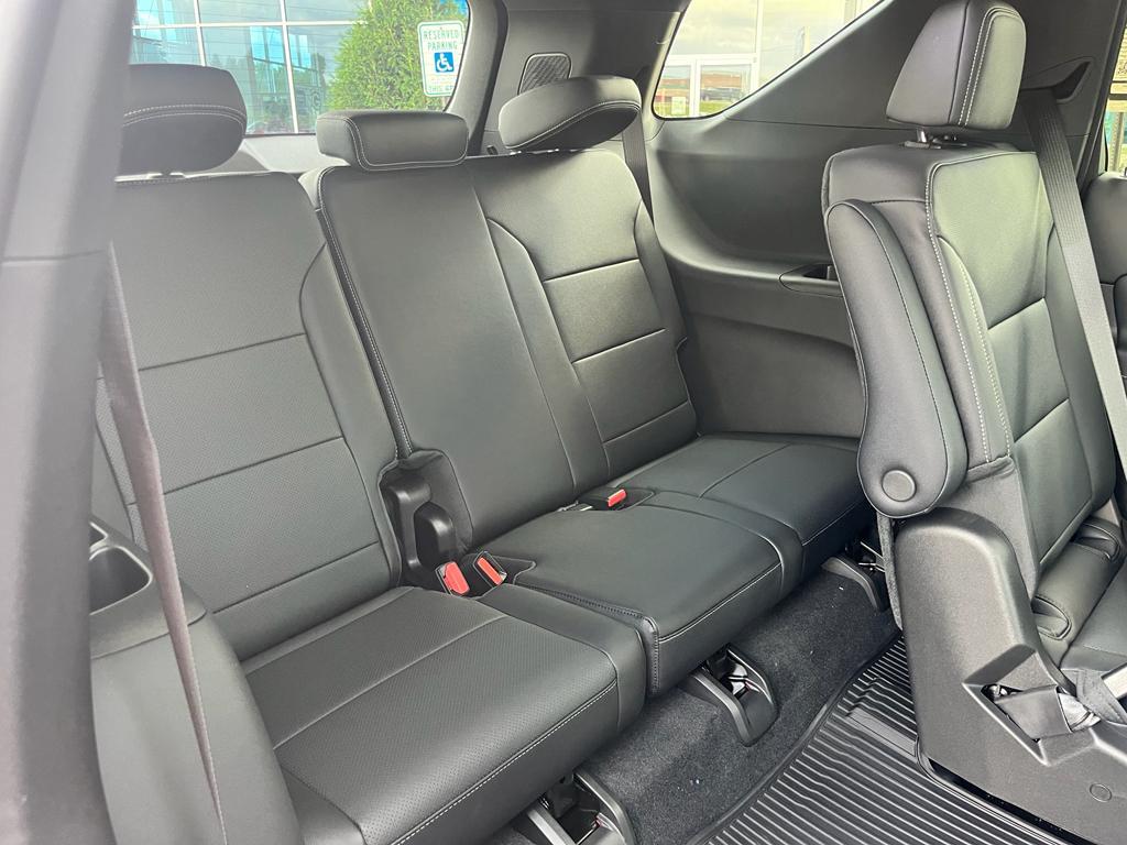 new 2026 Chevrolet Traverse car, priced at $46,840