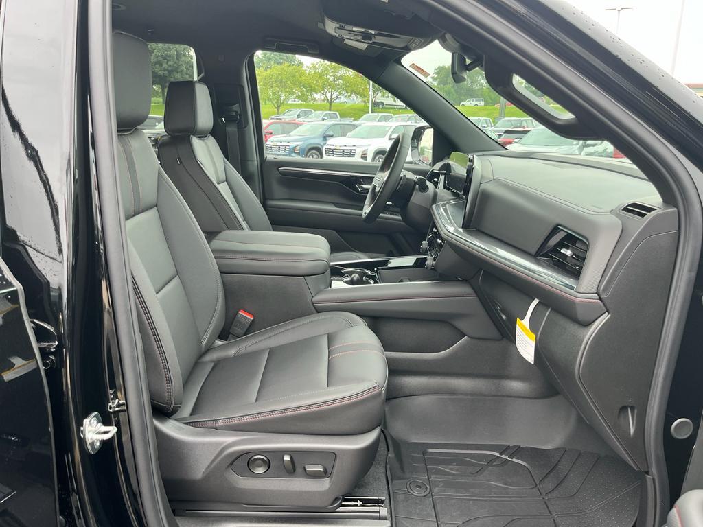 new 2025 Chevrolet Tahoe car, priced at $73,910