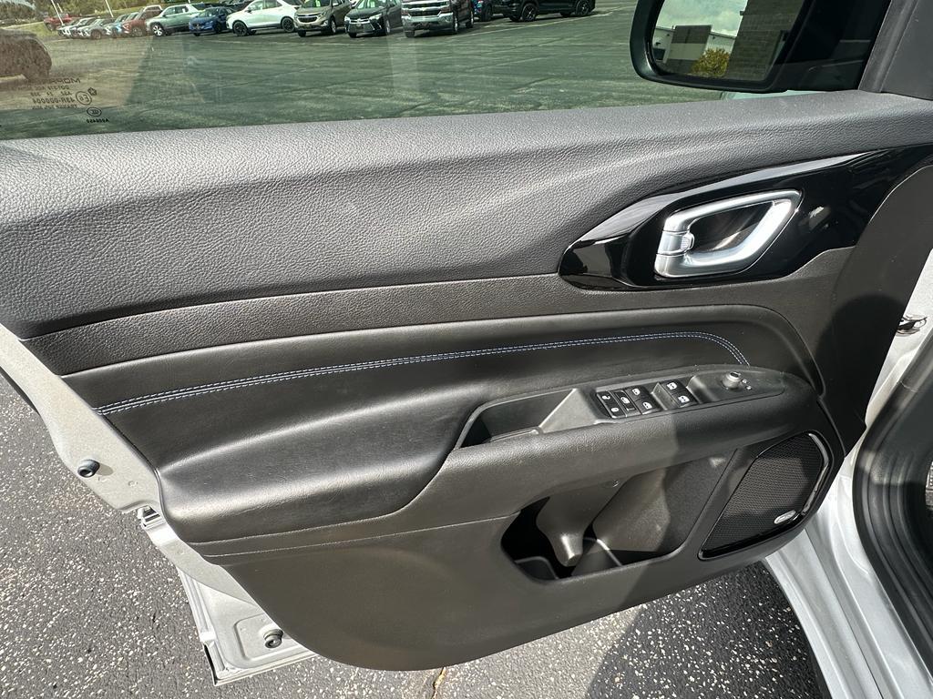 used 2025 Jeep Compass car, priced at $29,880
