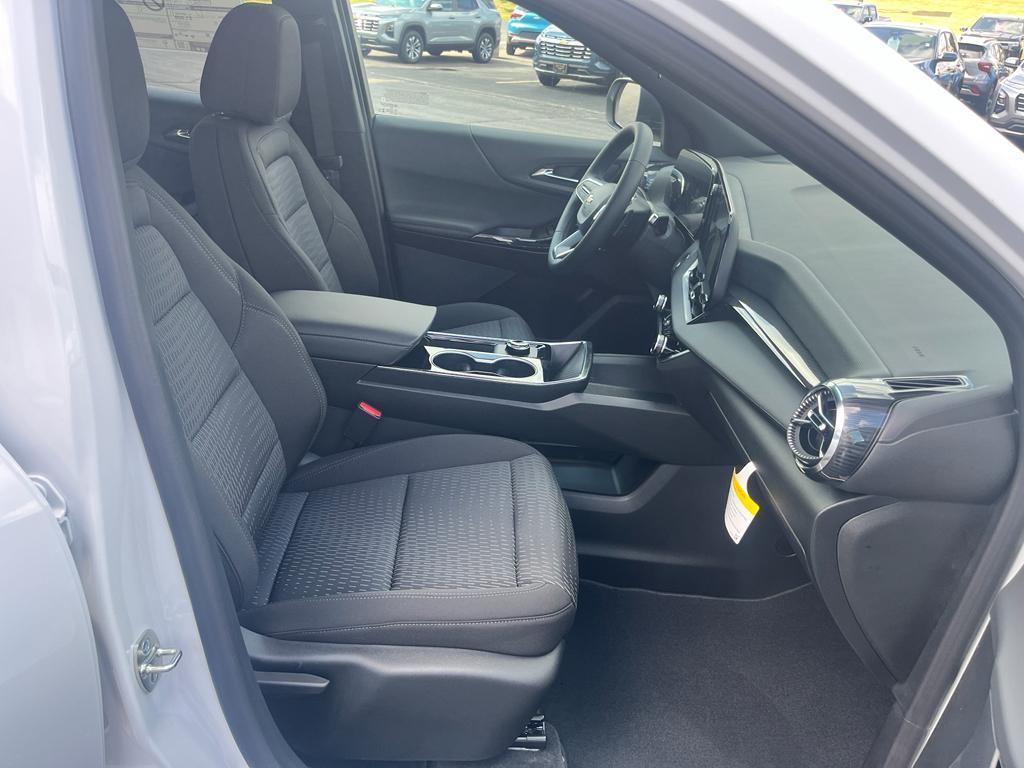new 2026 Chevrolet Equinox car, priced at $31,495
