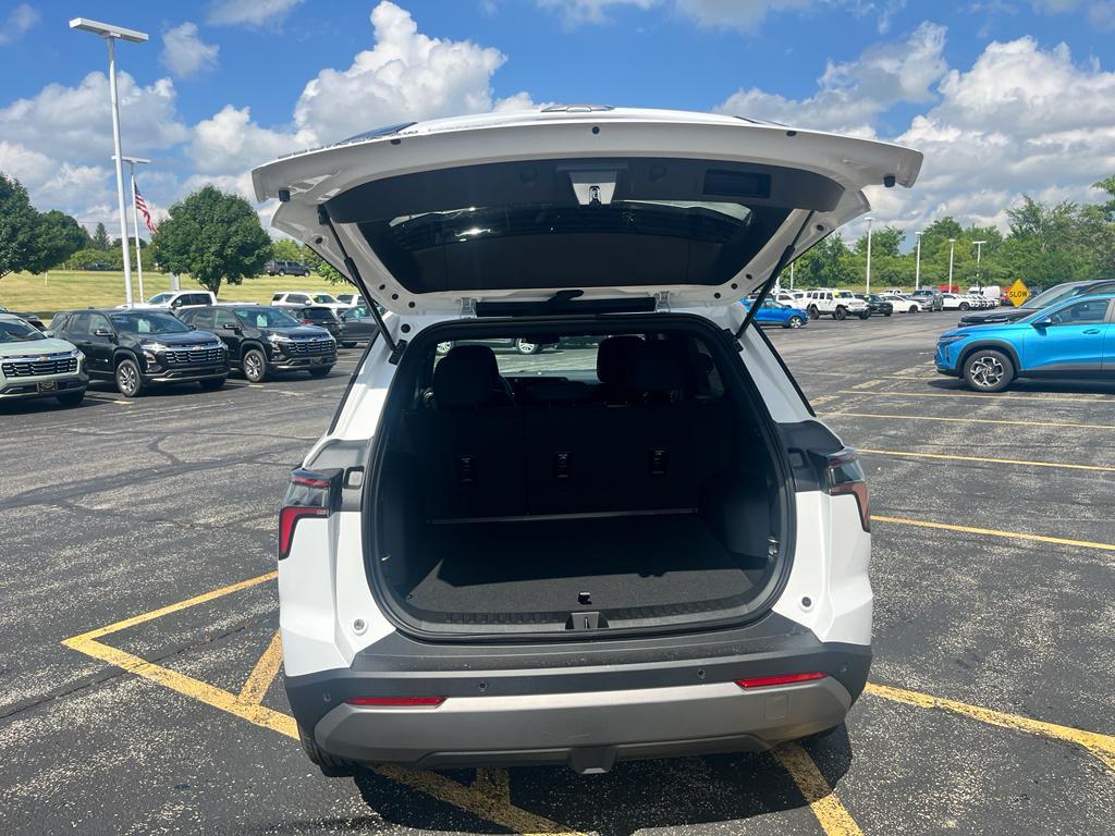 new 2026 Chevrolet Equinox car, priced at $31,495