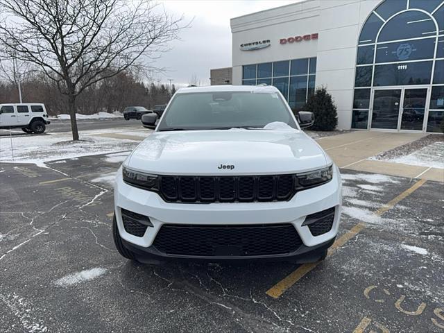 new 2025 Jeep Grand Cherokee car, priced at $42,389