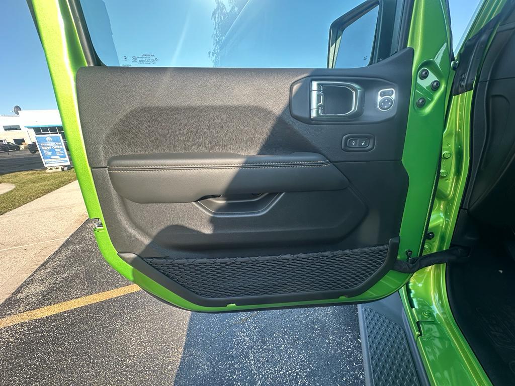 new 2025 Jeep Gladiator car, priced at $49,367