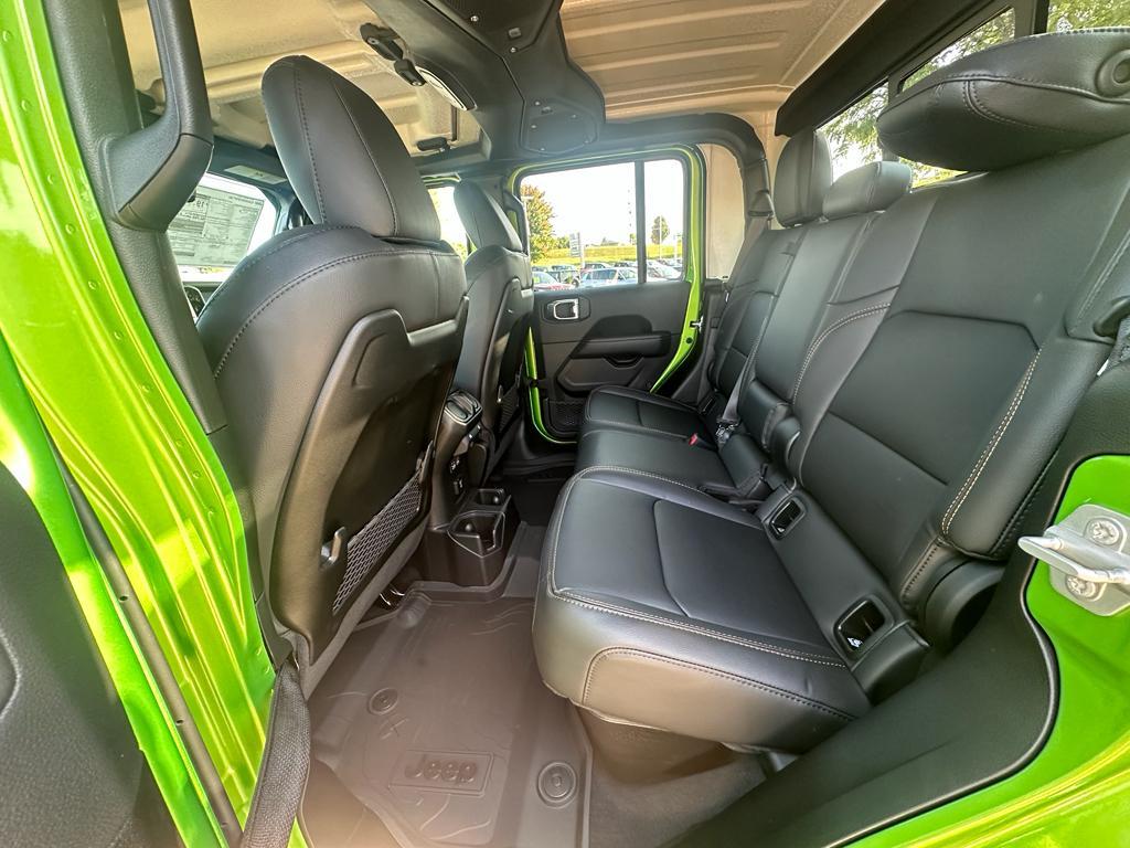 new 2025 Jeep Gladiator car, priced at $49,367