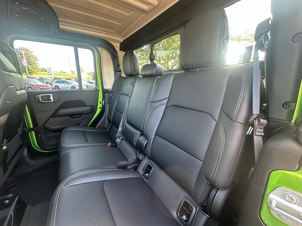 new 2025 Jeep Gladiator car, priced at $49,367