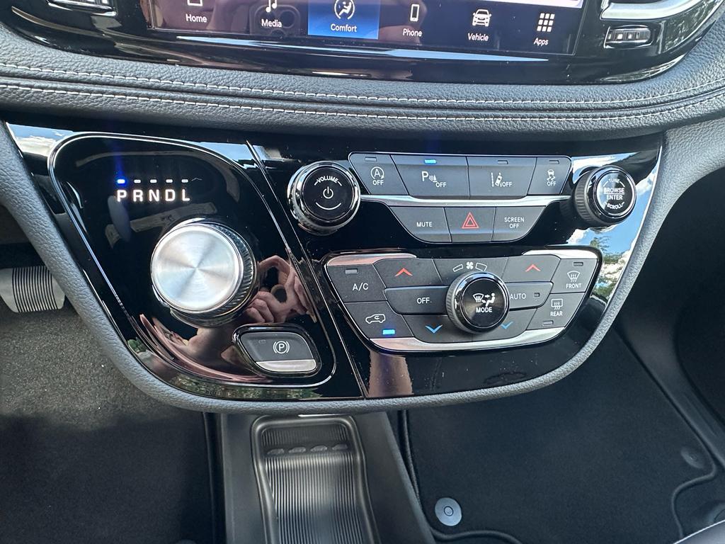 new 2026 Chrysler Pacifica car, priced at $44,260