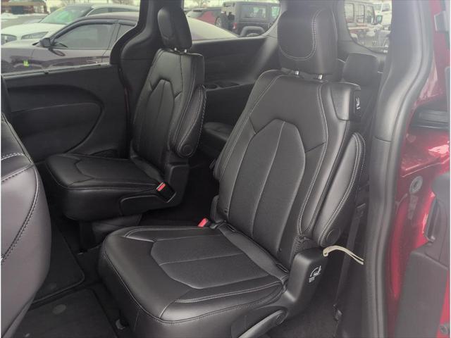 new 2025 Chrysler Pacifica car, priced at $41,045