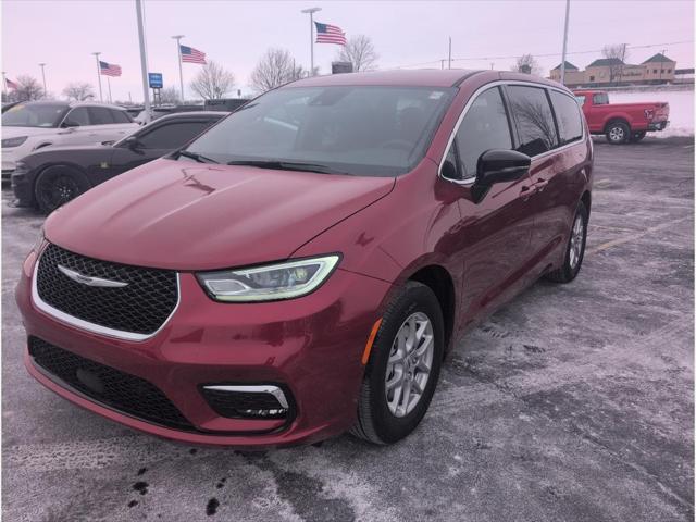 new 2025 Chrysler Pacifica car, priced at $41,045