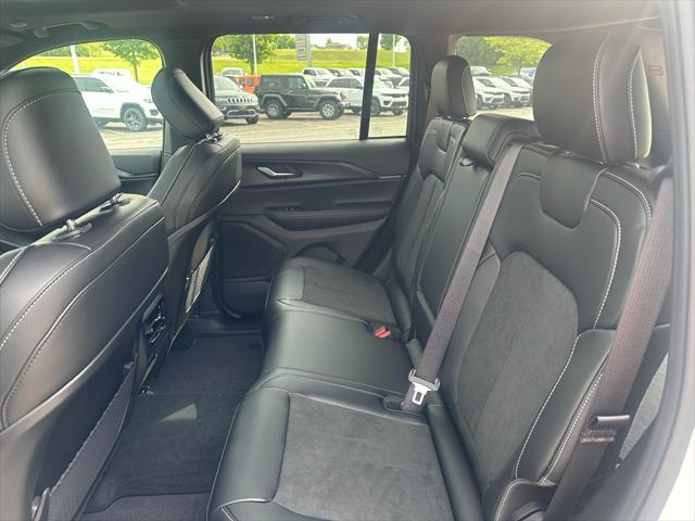 new 2025 Jeep Grand Cherokee car, priced at $41,756