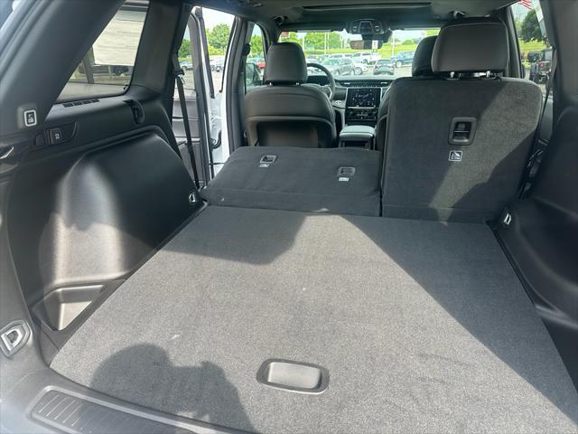 new 2025 Jeep Grand Cherokee car, priced at $41,756