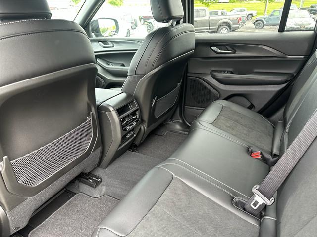 new 2025 Jeep Grand Cherokee car, priced at $43,505