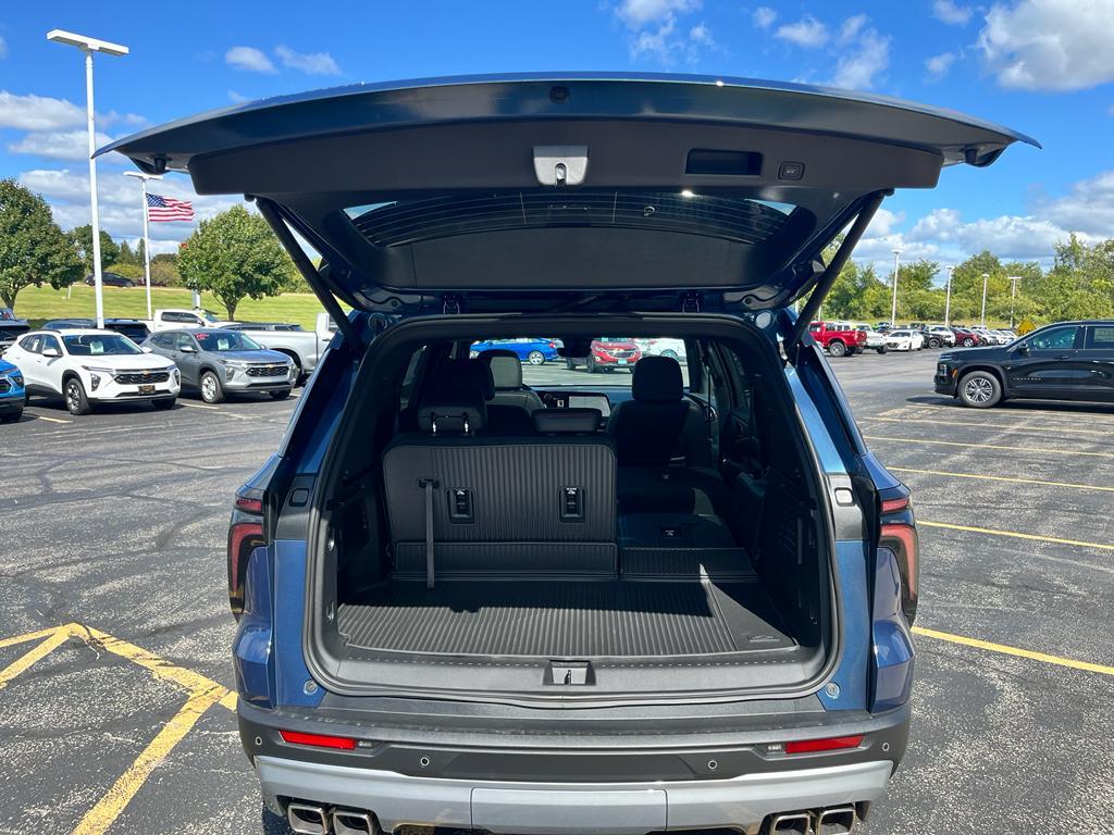 new 2026 Chevrolet Traverse car, priced at $52,840