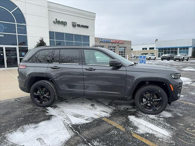 new 2025 Jeep Grand Cherokee car, priced at $44,338