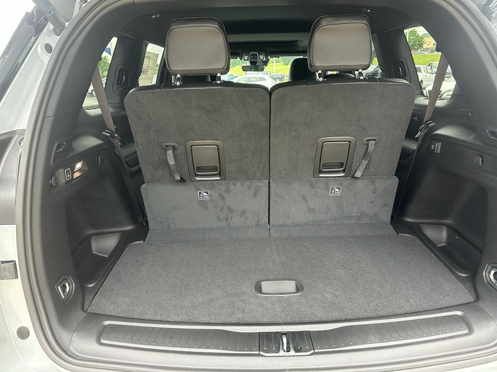 new 2025 Jeep Grand Cherokee L car, priced at $44,437