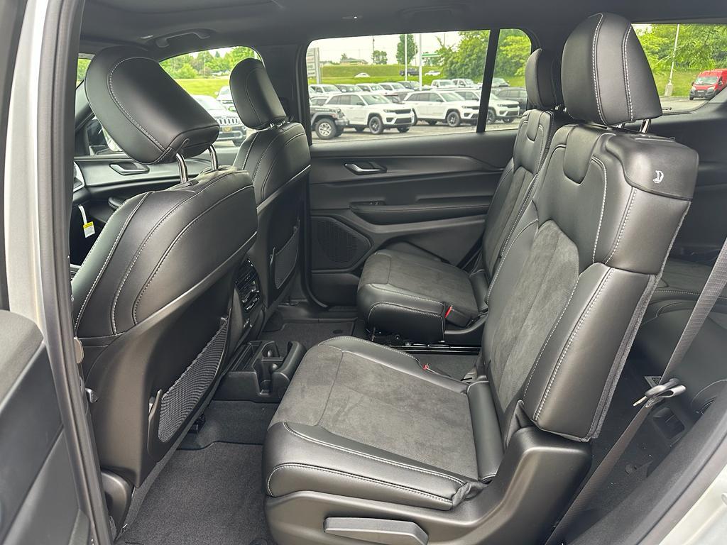 new 2025 Jeep Grand Cherokee L car, priced at $44,437