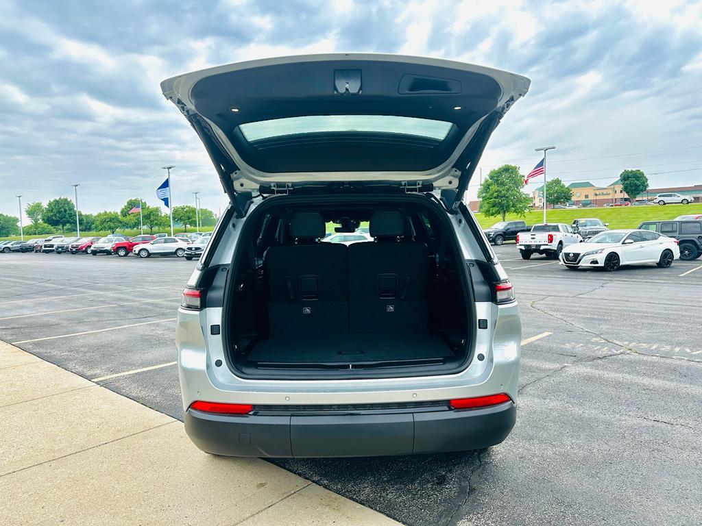 new 2025 Jeep Grand Cherokee L car, priced at $44,437