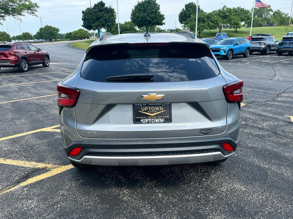 new 2025 Chevrolet Trax car, priced at $25,580