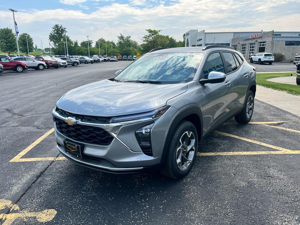 new 2025 Chevrolet Trax car, priced at $25,580