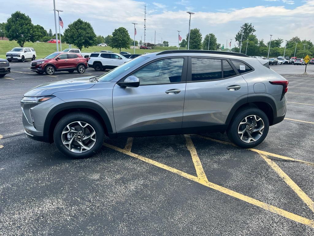 new 2025 Chevrolet Trax car, priced at $25,580