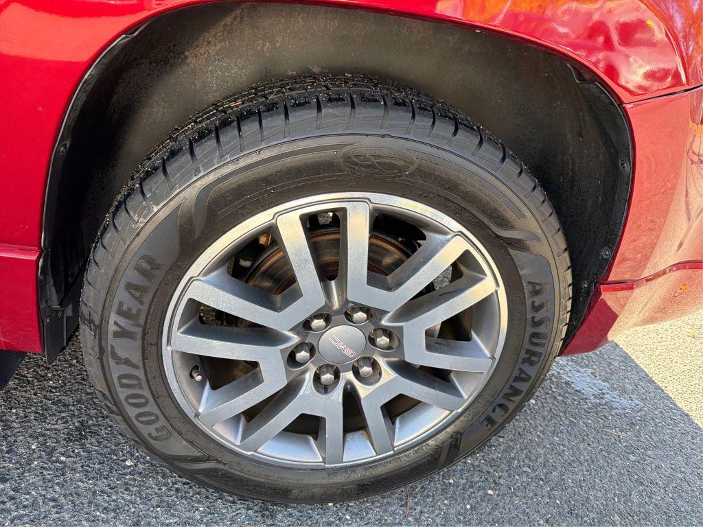 used 2014 GMC Acadia car, priced at $9,999