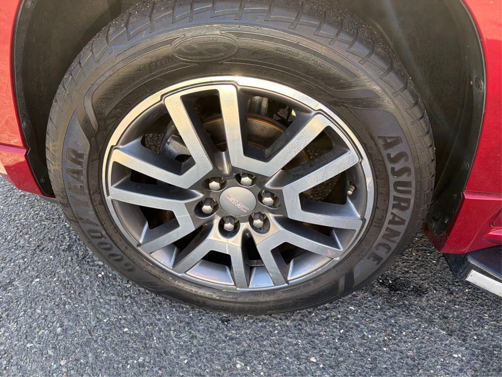 used 2014 GMC Acadia car, priced at $9,999