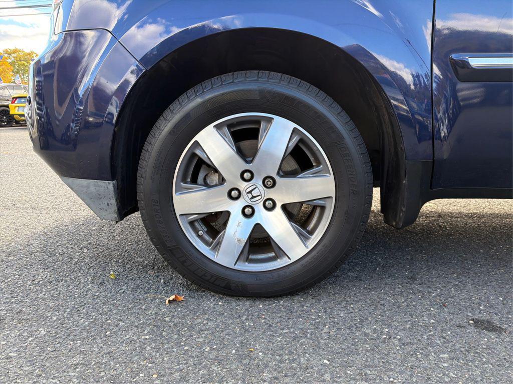 used 2013 Honda Pilot car, priced at $10,995