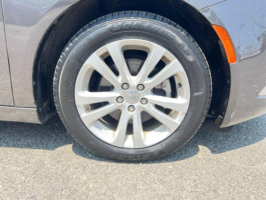 used 2015 Chrysler 200 car, priced at $5,995