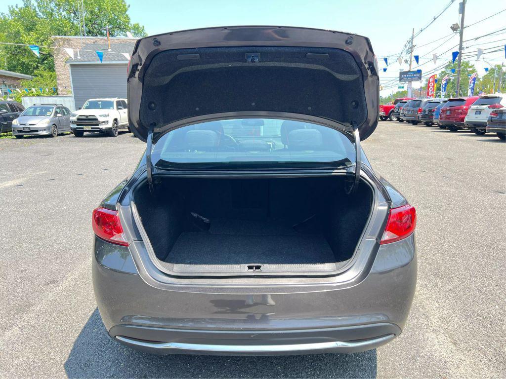 used 2015 Chrysler 200 car, priced at $5,995