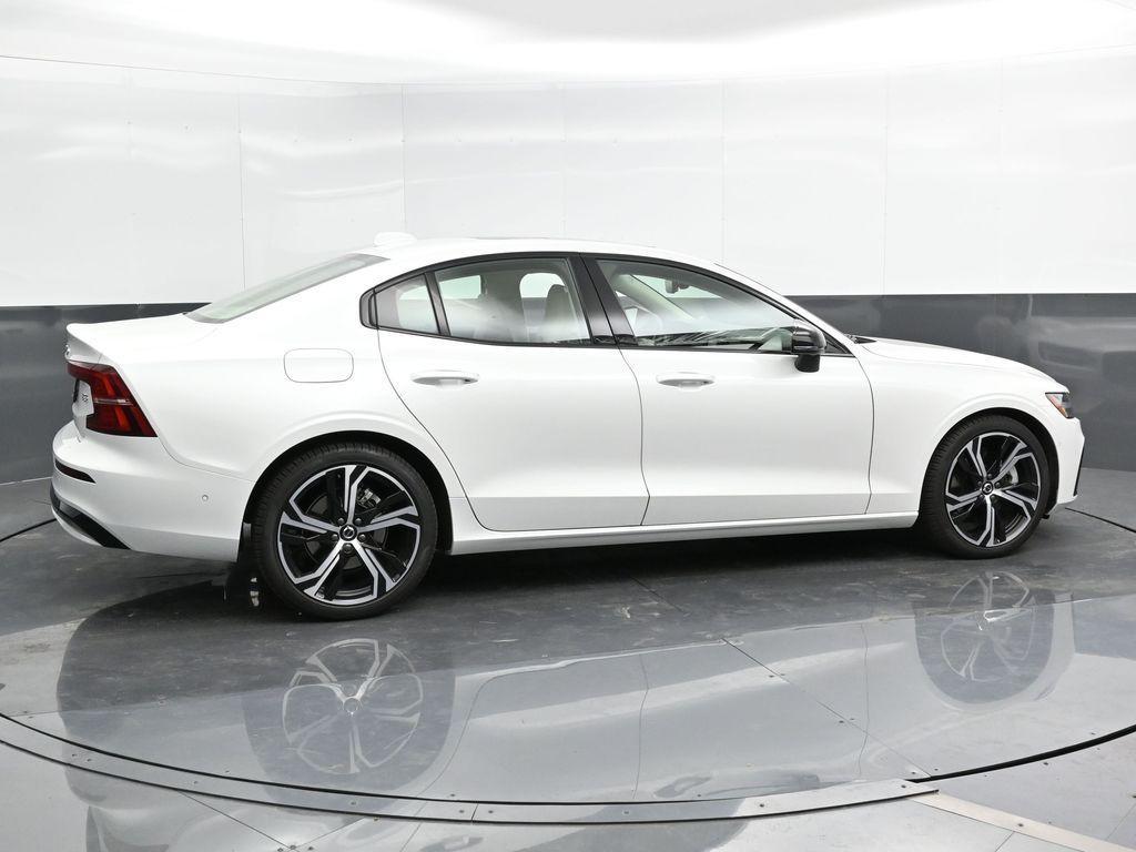 new 2024 Volvo S60 car, priced at $31,590