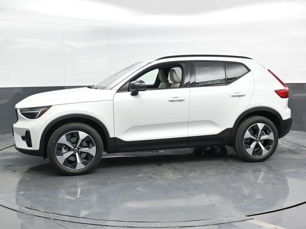 new 2025 Volvo XC40 car, priced at $46,835