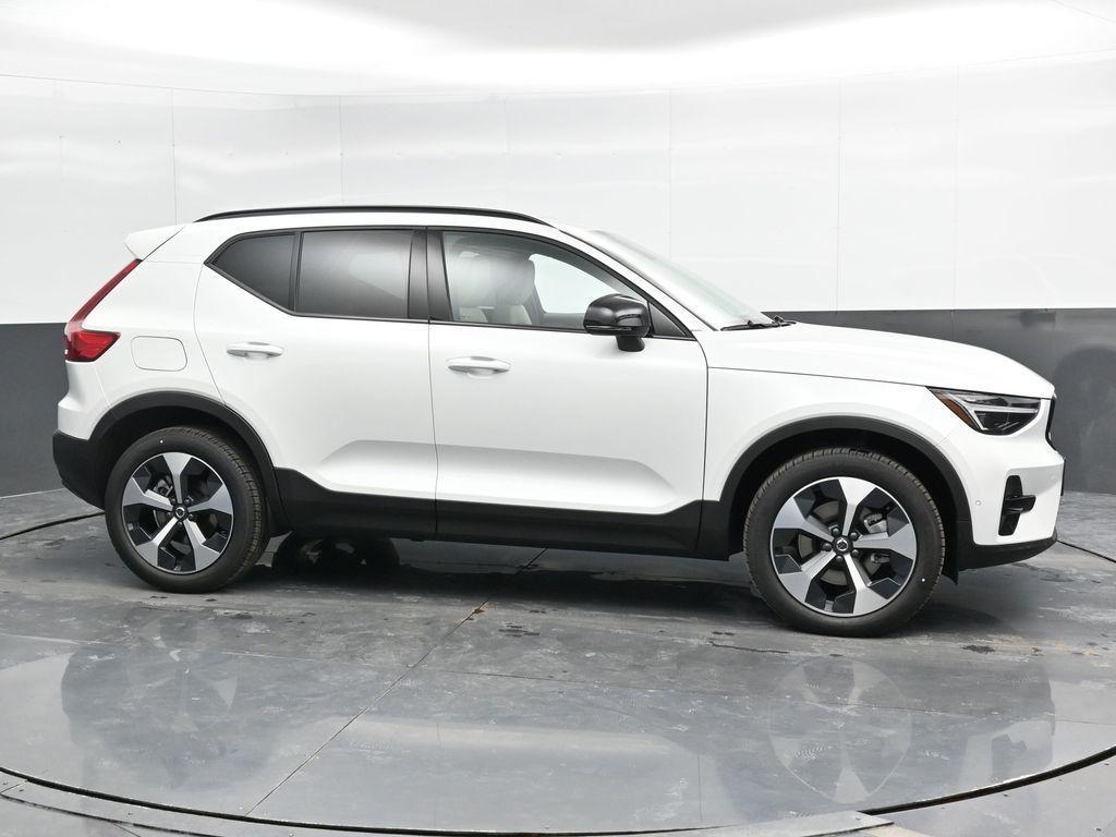 new 2025 Volvo XC40 car, priced at $46,835