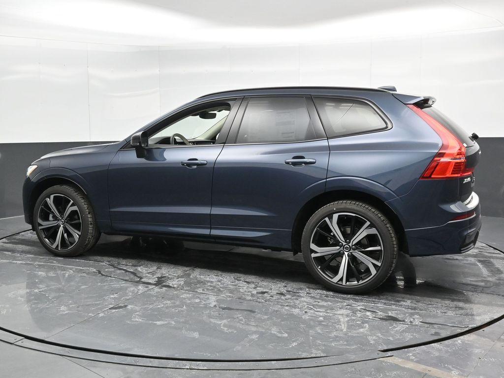 new 2025 Volvo XC60 car, priced at $58,625