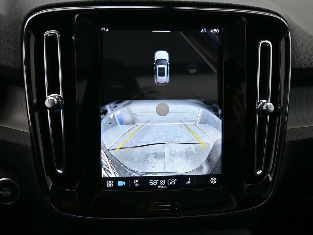 new 2025 Volvo XC40 car, priced at $45,035