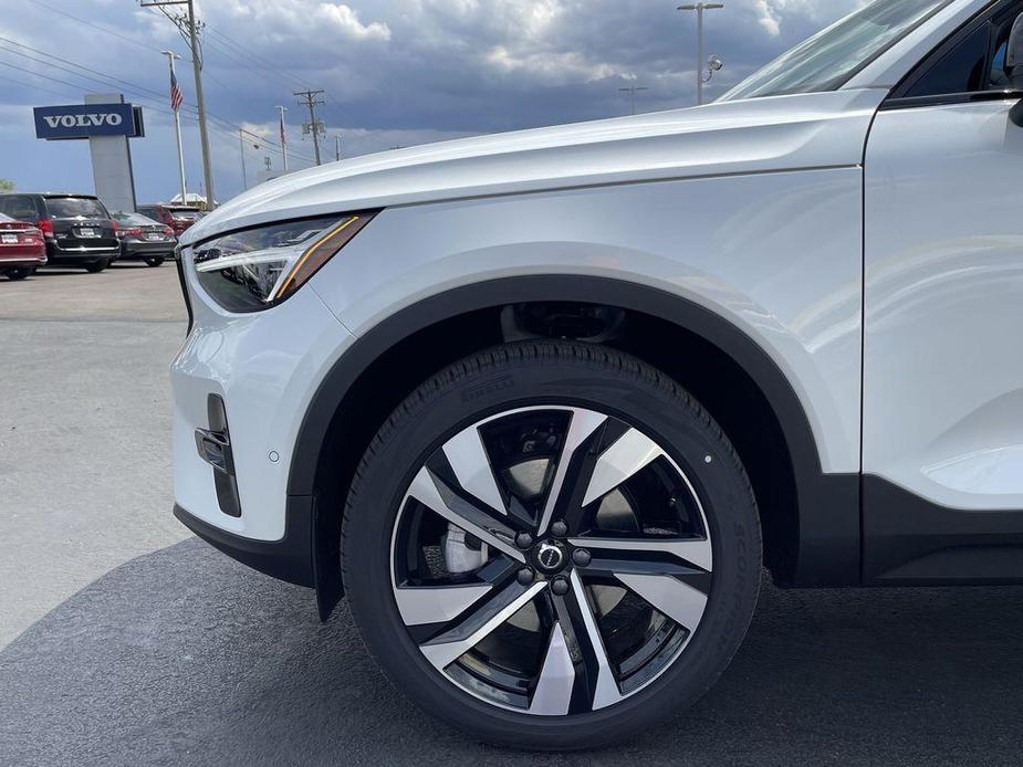 new 2024 Volvo XC40 car, priced at $43,265