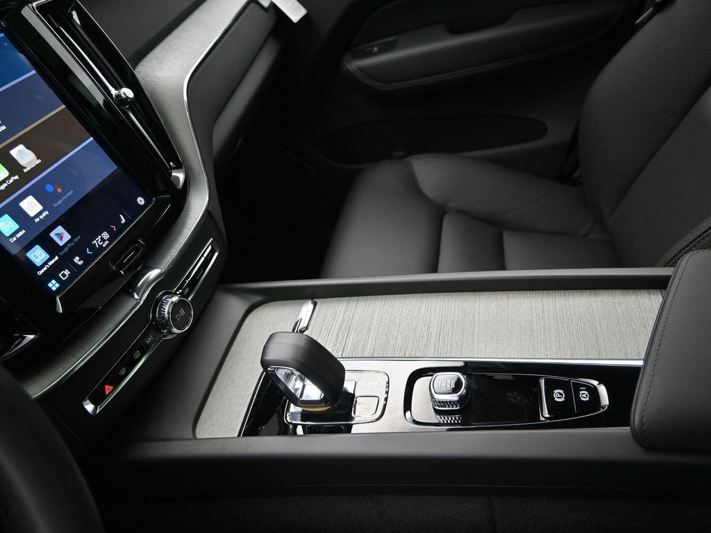 new 2025 Volvo XC60 Plug-In Hybrid car, priced at $66,260