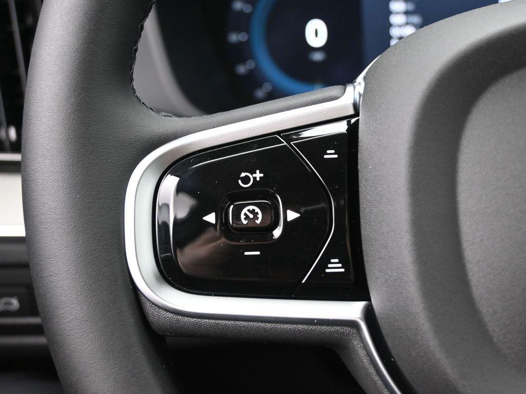 new 2025 Volvo XC60 Plug-In Hybrid car, priced at $66,260