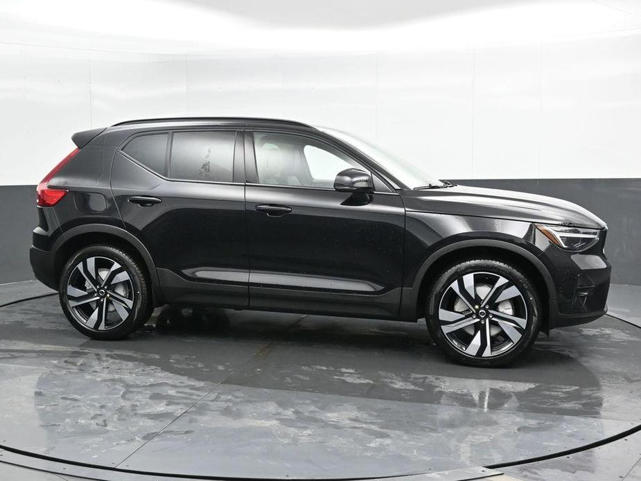 new 2025 Volvo XC40 car, priced at $48,290