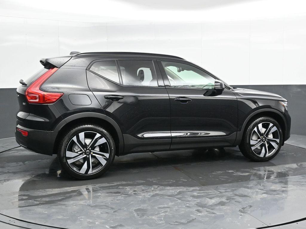 new 2025 Volvo XC40 car, priced at $48,290