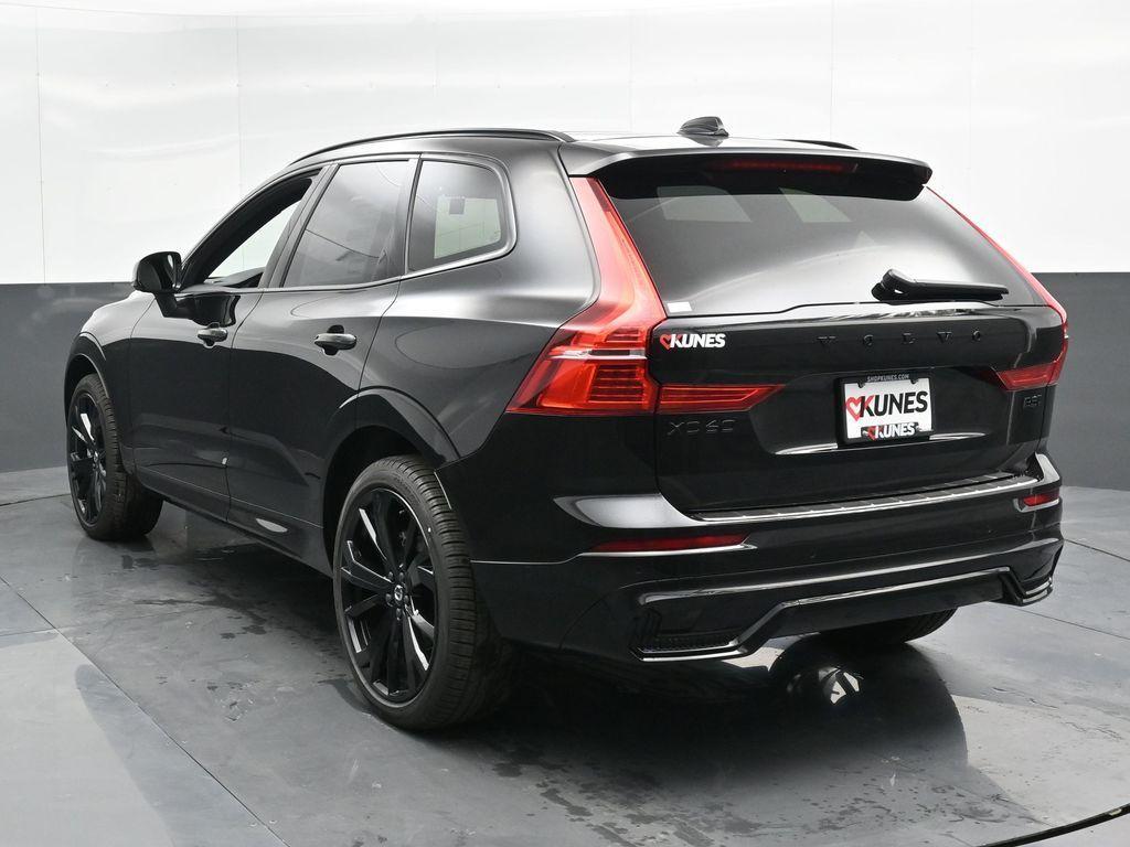 new 2025 Volvo XC60 car, priced at $58,325