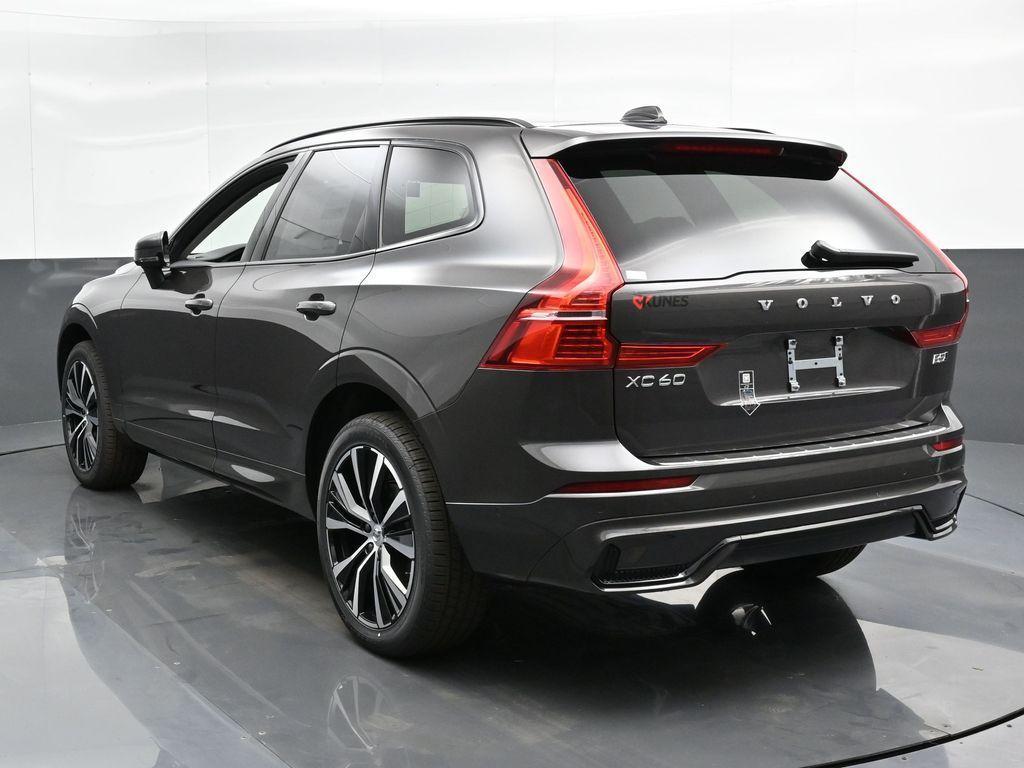 new 2025 Volvo XC60 car, priced at $54,525