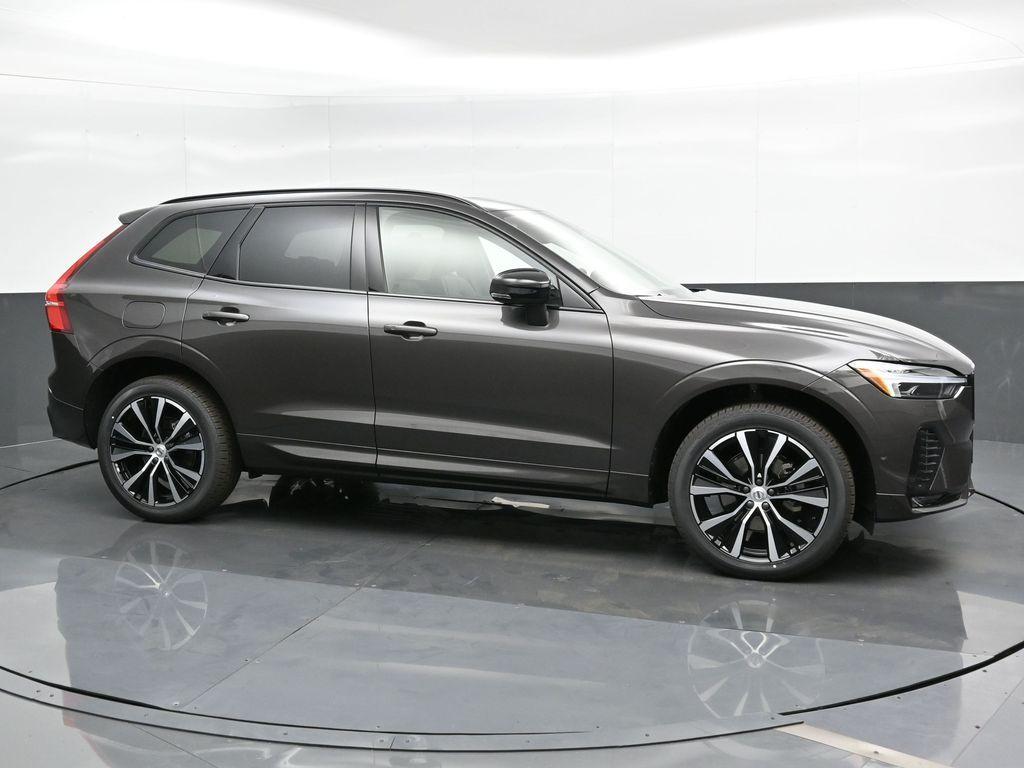 new 2025 Volvo XC60 car, priced at $54,525