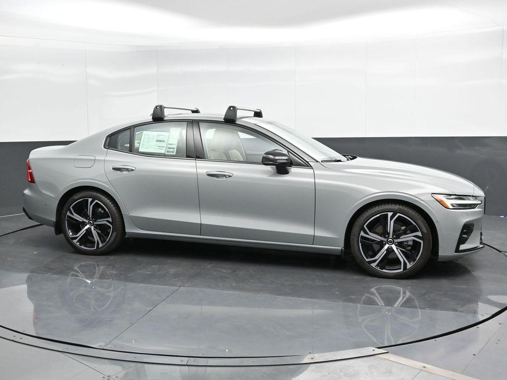 new 2024 Volvo S60 car, priced at $39,280