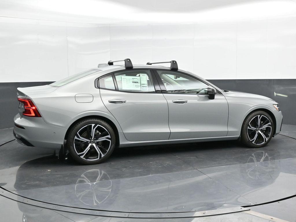 new 2024 Volvo S60 car, priced at $39,280