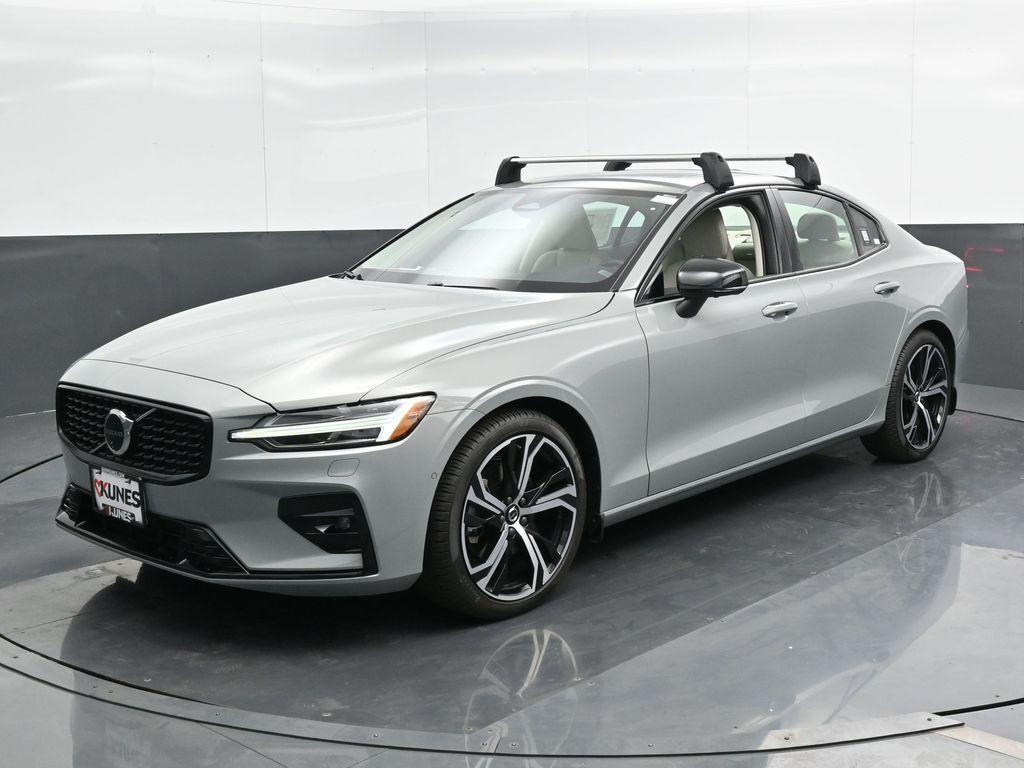 new 2024 Volvo S60 car, priced at $39,280